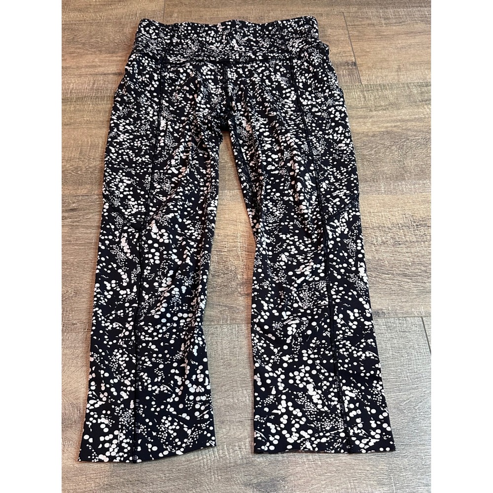 Lululemon Black White Abstract Print Cropped Leggings Size 4 Yoga Running